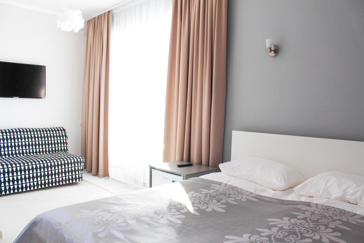 Scandi Hotel Makinsk Exteriör bild